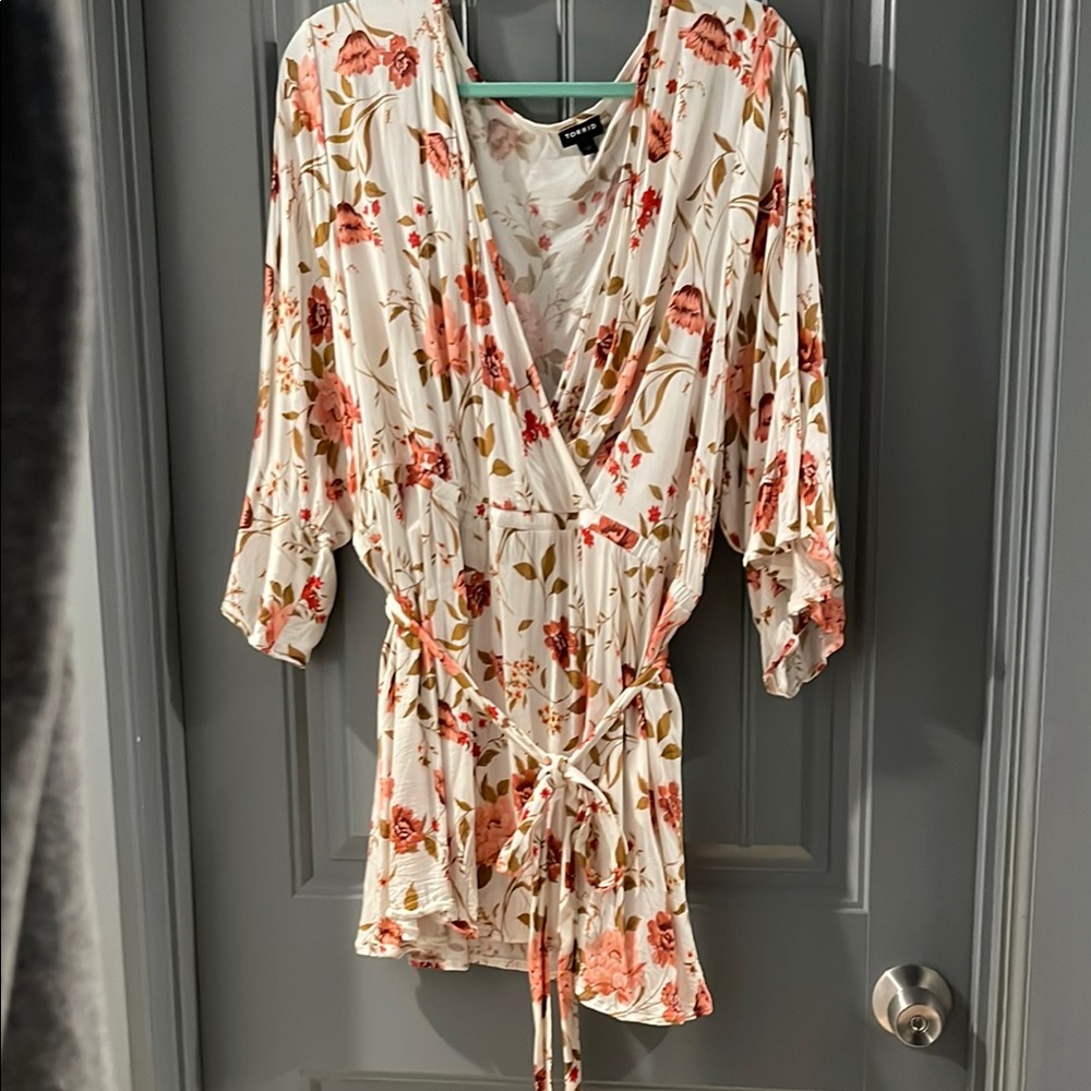 Torrid Floral Wrap Tunic - Cream and Red